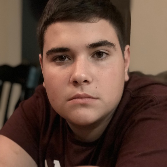 Meet your Posher, Kyle - Picture 1 of 1